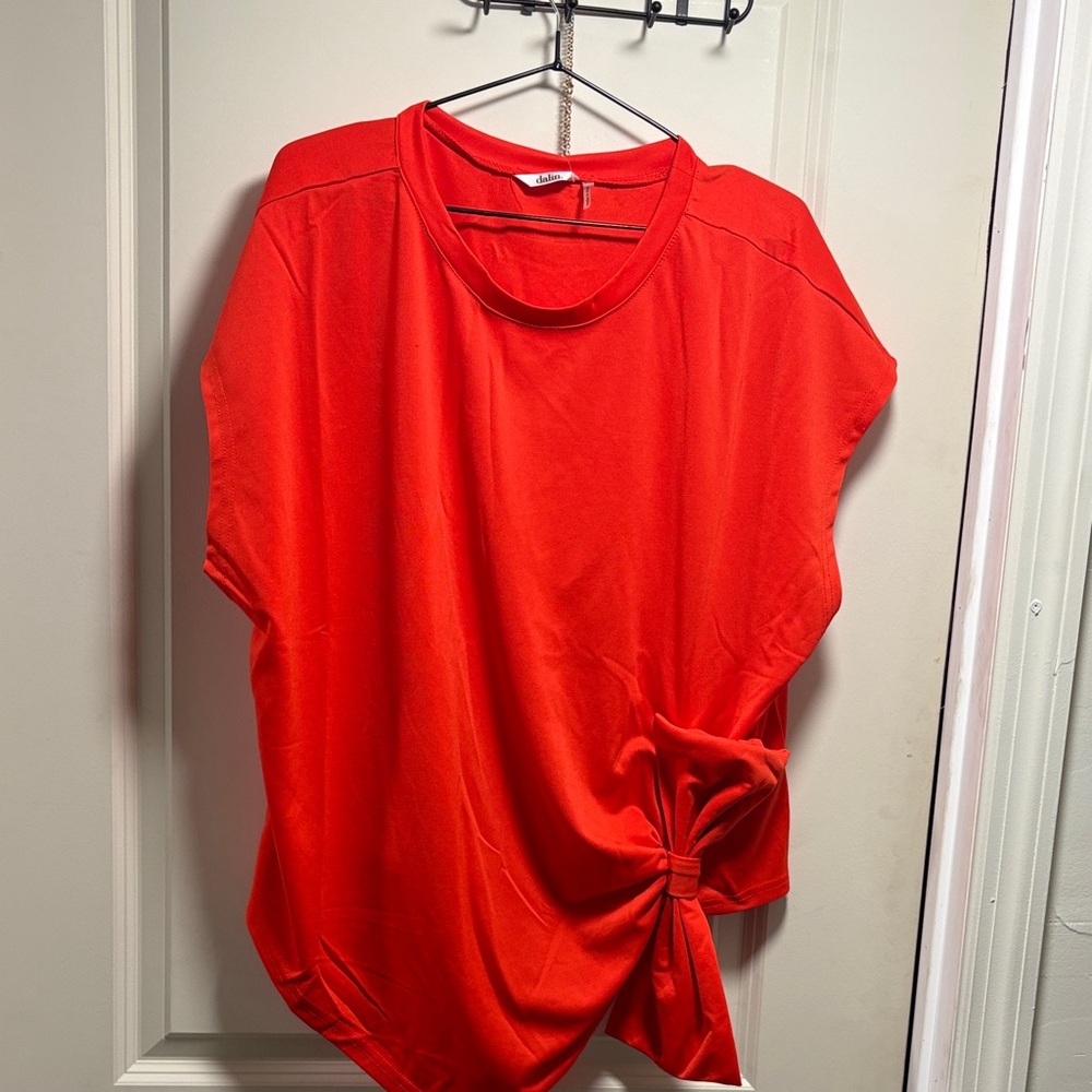 Vibrant Red Short Sleeve Top with Knot Detail